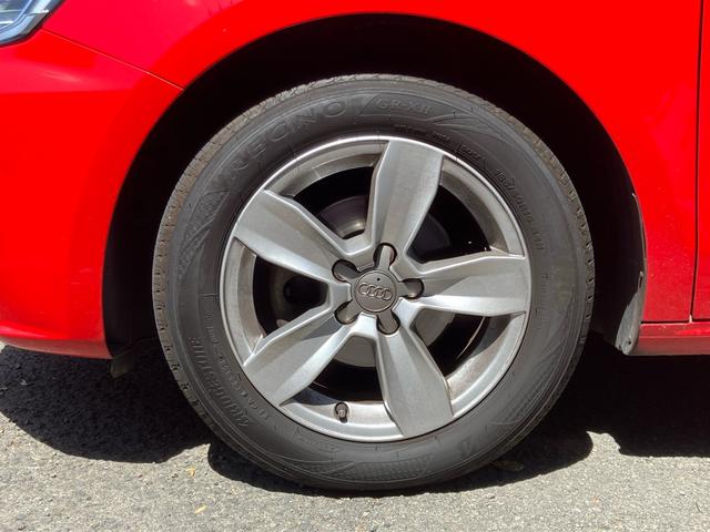 Ａ１スポーツバック １．０ＴＦＳＩ　／ターボ／純正メモリーナビ／Ｂｌｕｅｔｏｏｔｈ／デジタルルームミラー／ドライブレコーダー／Ｓトロニック／ＬＥＤライト／純正１５ｉｎｃｈアルミホイール（10枚目）