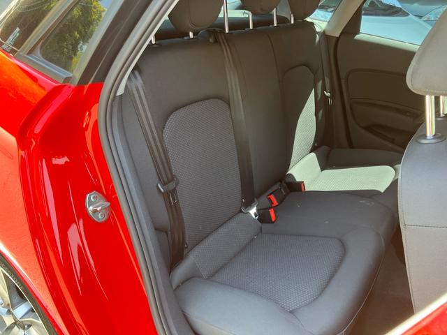 Ａ１スポーツバック １．０ＴＦＳＩ　／ターボ／純正メモリーナビ／Ｂｌｕｅｔｏｏｔｈ／デジタルルームミラー／ドライブレコーダー／Ｓトロニック／ＬＥＤライト／純正１５ｉｎｃｈアルミホイール（14枚目）