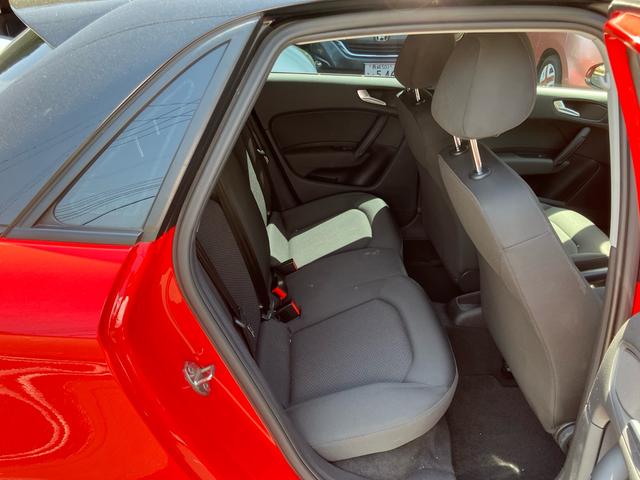 Ａ１スポーツバック １．０ＴＦＳＩ　／ターボ／純正メモリーナビ／Ｂｌｕｅｔｏｏｔｈ／デジタルルームミラー／ドライブレコーダー／Ｓトロニック／ＬＥＤライト／純正１５ｉｎｃｈアルミホイール（33枚目）