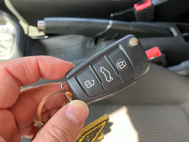 Ａ１スポーツバック １．０ＴＦＳＩ　／ターボ／純正メモリーナビ／Ｂｌｕｅｔｏｏｔｈ／デジタルルームミラー／ドライブレコーダー／Ｓトロニック／ＬＥＤライト／純正１５ｉｎｃｈアルミホイール（42枚目）