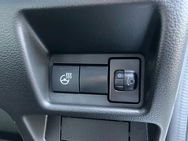 スペーシアカスタム ハイブリッドＸＳ　ヘッドアップディスプレイ／１５インチアルミホイール／両側電動スライドドア／プッシュスタート／スマートキー２個／シートヒーター／車検令和１０年９月（20枚目）