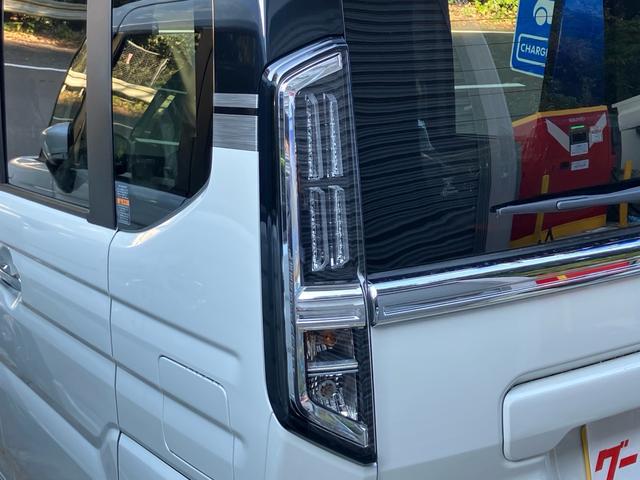 スペーシアカスタム ハイブリッドＸＳ　ヘッドアップディスプレイ／１５インチアルミホイール／両側電動スライドドア／プッシュスタート／スマートキー２個／シートヒーター／車検令和１０年９月（32枚目）