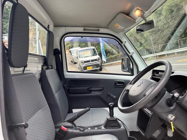 キャリイトラック ＫＣエアコン・パワステ　エアコン／パワーステアリング／運転席助手席エアバッグ／マニュアル５速／三方開／車検令和１０年１月（8枚目）