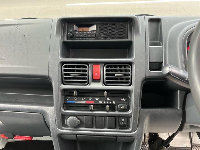 キャリイトラック ＫＣエアコン・パワステ　エアコン／パワーステアリング／運転席助手席エアバッグ／マニュアル５速／三方開／車検令和１０年１月（13枚目）