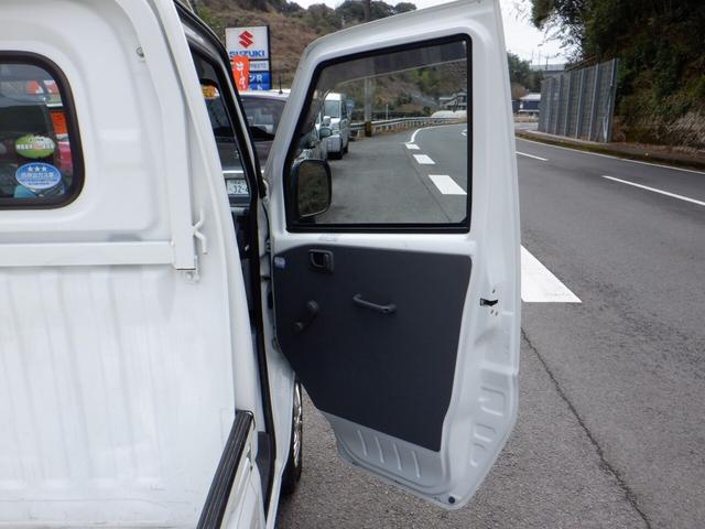 ミニキャブトラック Ｖタイプ　エアコン　点検記録簿　三方開　マニュアル５速（28枚目）