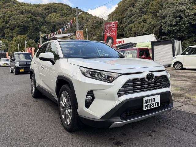 ＲＡＶ４ Ｇ　Ｚパッケージ　４ＷＤ／ディスプレイオーディオ／ＥＴＣ／サンルーフ／シートヒーター／電動シート／ナビ・テレビ／ブラインドスポットモニタ／バックカメラ／全周囲カメラ／レーンアシスト／アダプティブクルーズコントロール（5枚目）