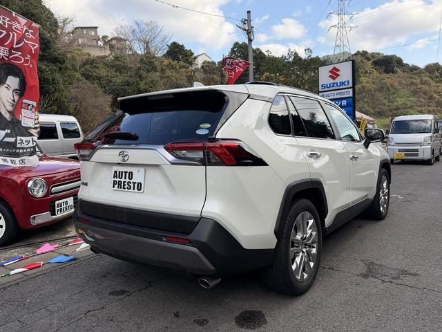 ＲＡＶ４ Ｇ　Ｚパッケージ　４ＷＤ／ディスプレイオーディオ／ＥＴＣ／サンルーフ／シートヒーター／電動シート／ナビ・テレビ／ブラインドスポットモニタ／バックカメラ／全周囲カメラ／レーンアシスト／アダプティブクルーズコントロール（7枚目）