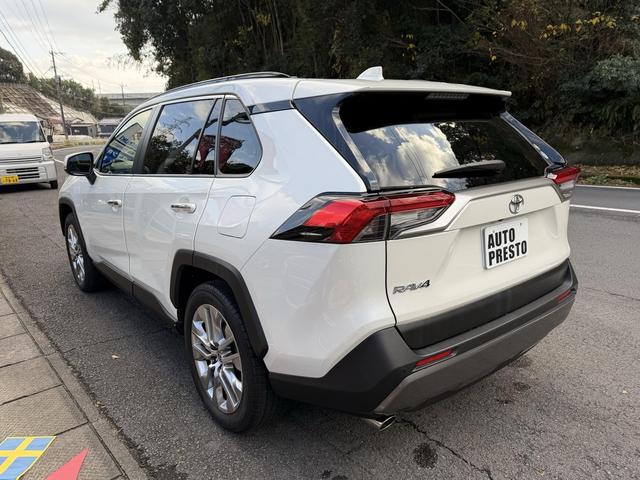 ＲＡＶ４ Ｇ　Ｚパッケージ　４ＷＤ／ディスプレイオーディオ／ＥＴＣ／サンルーフ／シートヒーター／電動シート／ナビ・テレビ／ブラインドスポットモニタ／バックカメラ／全周囲カメラ／レーンアシスト／アダプティブクルーズコントロール（9枚目）