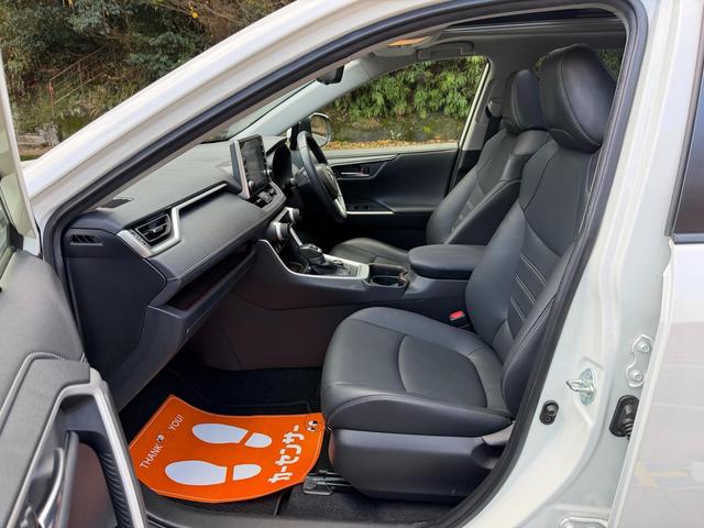 ＲＡＶ４ Ｇ　Ｚパッケージ　４ＷＤ／ディスプレイオーディオ／ＥＴＣ／サンルーフ／シートヒーター／電動シート／ナビ・テレビ／ブラインドスポットモニタ／バックカメラ／全周囲カメラ／レーンアシスト／アダプティブクルーズコントロール（13枚目）
