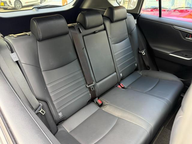 ＲＡＶ４ Ｇ　Ｚパッケージ　４ＷＤ／ディスプレイオーディオ／ＥＴＣ／サンルーフ／シートヒーター／電動シート／ナビ・テレビ／ブラインドスポットモニタ／バックカメラ／全周囲カメラ／レーンアシスト／アダプティブクルーズコントロール（24枚目）