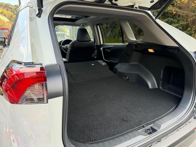 ＲＡＶ４ Ｇ　Ｚパッケージ　４ＷＤ／ディスプレイオーディオ／ＥＴＣ／サンルーフ／シートヒーター／電動シート／ナビ・テレビ／ブラインドスポットモニタ／バックカメラ／全周囲カメラ／レーンアシスト／アダプティブクルーズコントロール（28枚目）