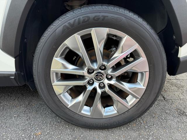 ＲＡＶ４ Ｇ　Ｚパッケージ　４ＷＤ／ディスプレイオーディオ／ＥＴＣ／サンルーフ／シートヒーター／電動シート／ナビ・テレビ／ブラインドスポットモニタ／バックカメラ／全周囲カメラ／レーンアシスト／アダプティブクルーズコントロール（42枚目）