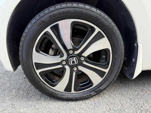 Ｎ－ＯＮＥ プレミアム　ツアラー・Ｌパッケージ　ディスプレイオーディオ／ＥＴＣ／ナビ・ワンセグＴＶ／ＤＶＤ再生／バックカメラ／クルーズコントロール／ターボ／プッシュスタート／スマートキーＨＩＤヘッドランプ／アルミホイール（43枚目）