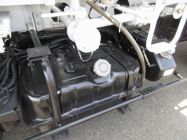 三菱 ファイター 新明和工業 ＰＴＯポンプ付き ４ＫＬローリー ３層式 ...