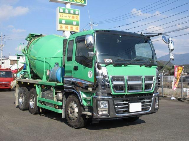ギガ 　カヤバ工業　ＭＲ４４５０　ミキサー車ドラム容量８．７立米　混合容量４．４立米ロングシュート　電動ホッパーカバー（3枚目）