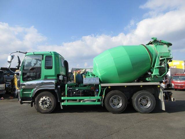 ギガ 　カヤバ工業　ＭＲ４４５０　ミキサー車ドラム容量８．７立米　混合容量４．４立米ロングシュート　電動ホッパーカバー（8枚目）
