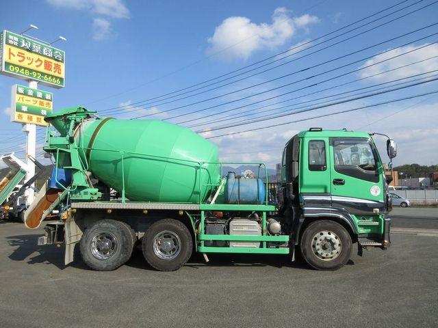 ギガ 　カヤバ工業　ＭＲ４４５０　ミキサー車ドラム容量８．７立米　混合容量４．４立米ロングシュート　電動ホッパーカバー（9枚目）