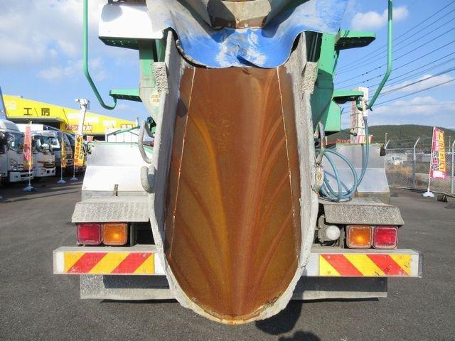 ギガ 　カヤバ工業　ＭＲ４４５０　ミキサー車ドラム容量８．７立米　混合容量４．４立米ロングシュート　電動ホッパーカバー（16枚目）