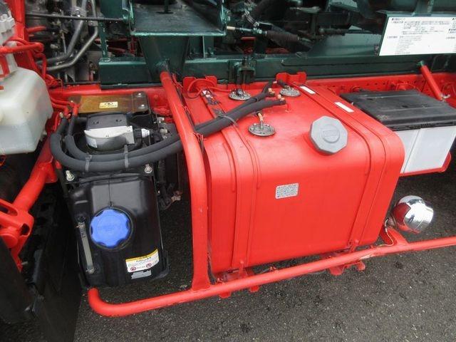 フォワード 　フォワード　ベットレスキャビン　新明和工業　コンクリートミキサー車　ドラム容量：３．０立米　混合容量：１．５立米　手動式ホッパーカバー　水タンクポンプ付（33枚目）