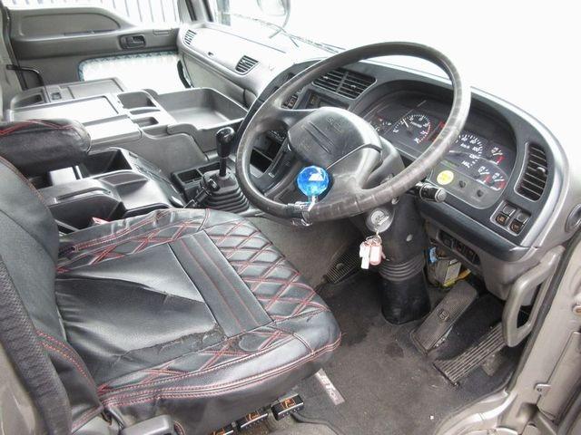 ギガ 　ロールーフ　７速ミッション　３８０馬力　フジタ自動車工業　セルフローダー　ウインチ　ラジコン　床板鉄張り　床フック　スタンションボックス（34枚目）