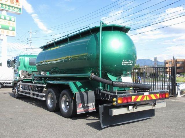 ギガ 　ギガ２５ｔ　１２速スムサー　３８０馬力　アルミホイール　極東開発工業　３層式ジェットパック　アルミタンク　２マンホール蓋　ＰＴＯポンプ付き　品名バラセメント積載容積１５．３立米（2枚目）
