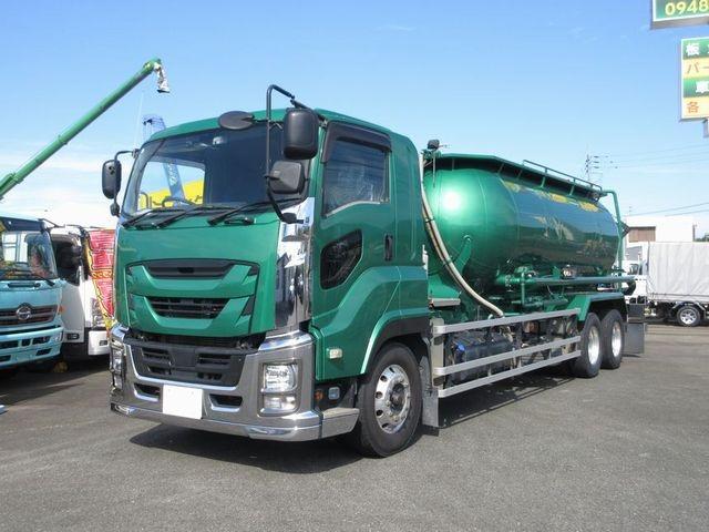 ギガ 　ギガ２５ｔ　１２速スムサー　３８０馬力　アルミホイール　極東開発工業　３層式ジェットパック　アルミタンク　２マンホール蓋　ＰＴＯポンプ付き　品名バラセメント積載容積１５．３立米（6枚目）