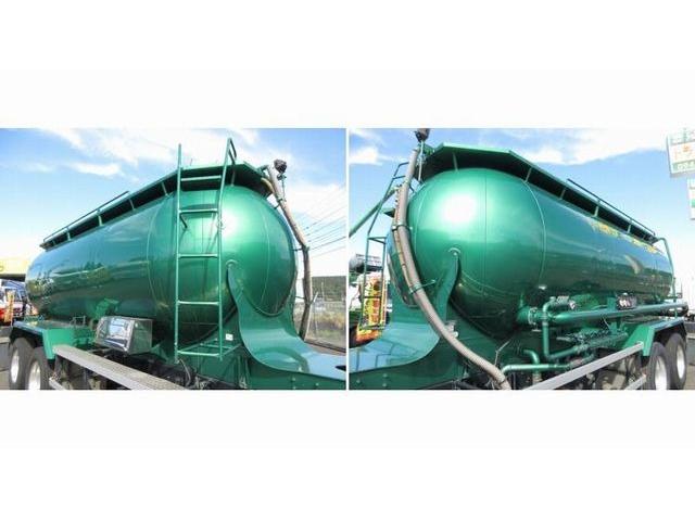 ギガ 　ギガ２５ｔ　１２速スムサー　３８０馬力　アルミホイール　極東開発工業　３層式ジェットパック　アルミタンク　２マンホール蓋　ＰＴＯポンプ付き　品名バラセメント積載容積１５．３立米（11枚目）