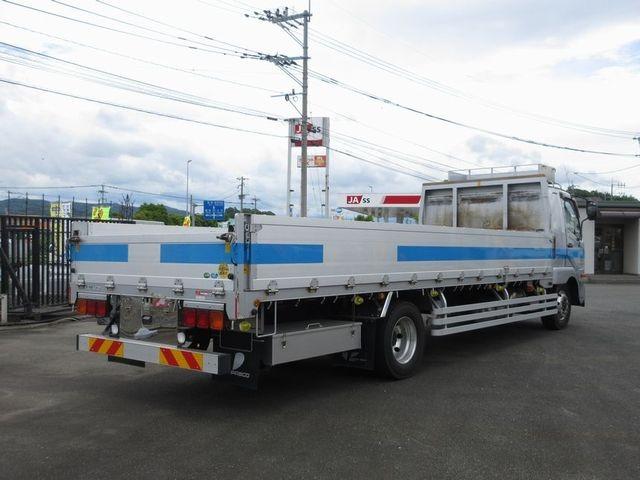 ファイター 　増ｔ車　ワイドキャビンベット付　パブコ　ワイドロング　３方開アルミ平　床板張り　後輪エアサスメッキグリル　フロントバンパーアルミホイール　シートデッキ　荷台寸法長６７００幅２３９０高６００（後４６０）（2枚目）