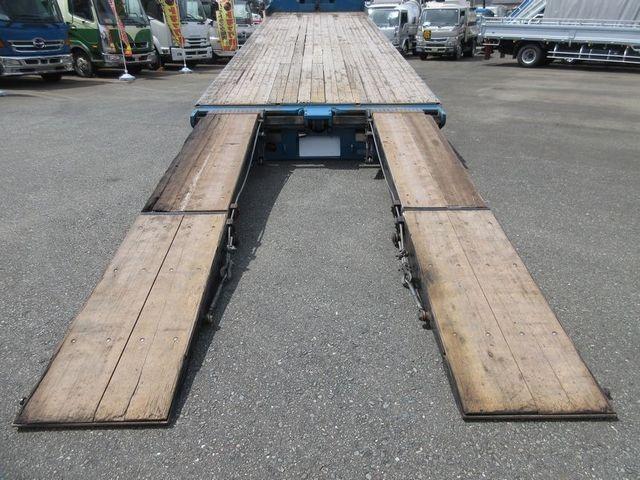 プロフィア 　プロフィア２５ｔ　３８０馬力　７速ミッション　リーフサス　フジタ自動車工業セルフローダー　ウインチ自動歩み　オートスライダー床鉄板・板張り荷台寸法長８８００幅２４９０（15枚目）