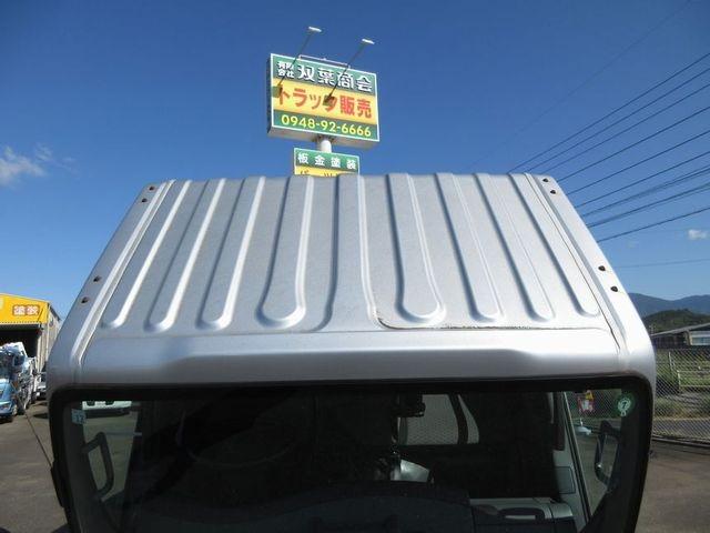 エルフトラック 　アルミバン　フルフラットロー　床板張り　左右サイドドア（スライド式）　ラッシングレール　内フック　ジョロダーレール　リヤドア４枚開き荷台内寸／長３３３０幅１６６０高１８２０（5枚目）