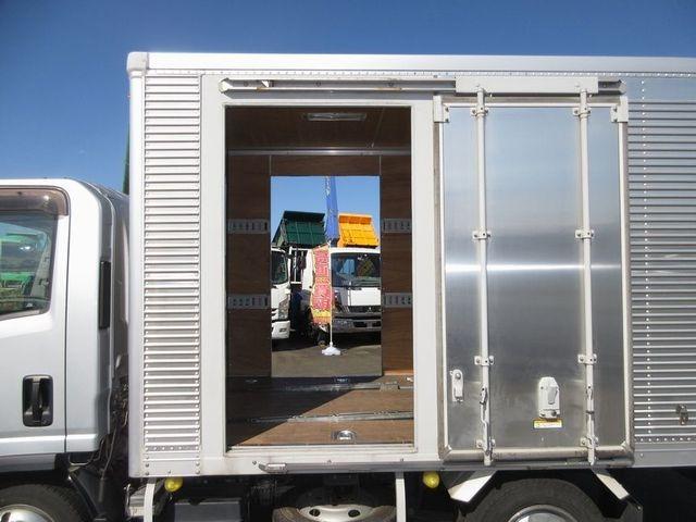 エルフトラック 　アルミバン　フルフラットロー　床板張り　左右サイドドア（スライド式）　ラッシングレール　内フック　ジョロダーレール　リヤドア４枚開き荷台内寸／長３３３０幅１６６０高１８２０（13枚目）