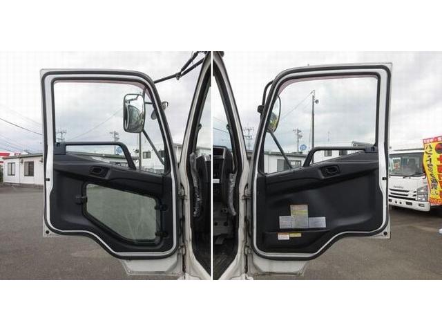 ファイター 　アルミウイング　床板張り　ラッシングレール２段　引出し式内フック５×２（33枚目）