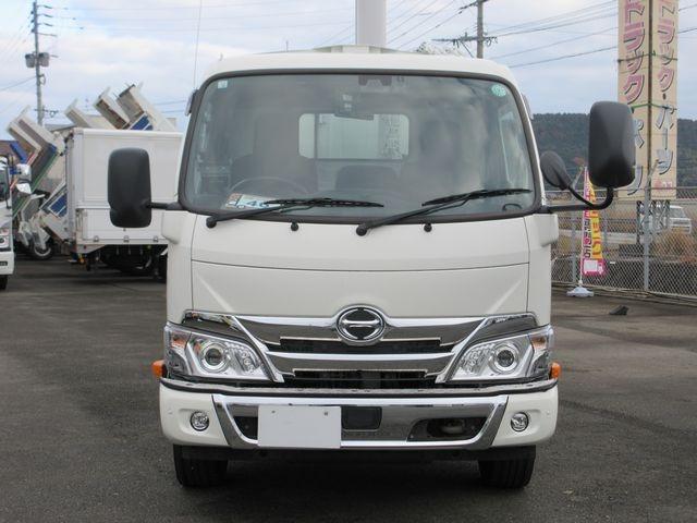 デュトロ 　新明和製プレス式パッカー車　容積５．４立米　積載３１５０ｋｇ　連続スイッチ　汚水タンクステンレス（5枚目）