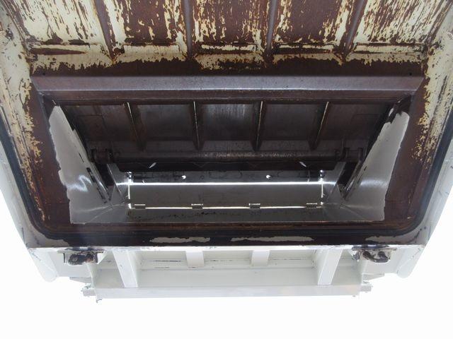 デュトロ 　新明和製プレス式パッカー車　容積５．４立米　積載３１５０ｋｇ　連続スイッチ　汚水タンクステンレス（23枚目）