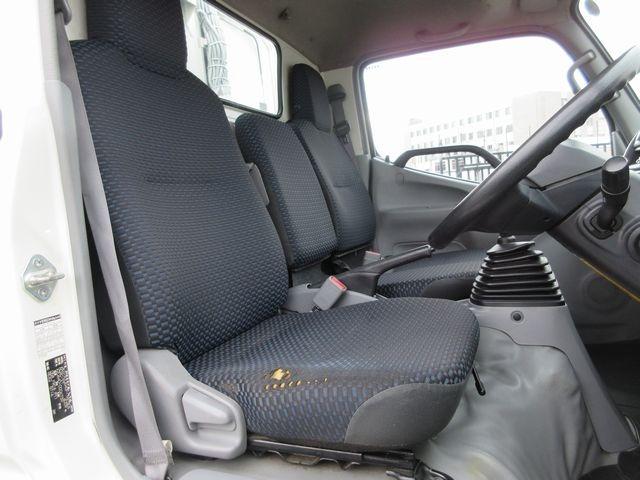 デュトロ 　新明和製プレス式パッカー車　容積５．４立米　積載３１５０ｋｇ　連続スイッチ　汚水タンクステンレス（40枚目）