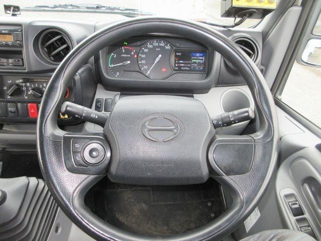 デュトロ 　新明和製プレス式パッカー車　容積５．４立米　積載３１５０ｋｇ　連続スイッチ　汚水タンクステンレス（43枚目）