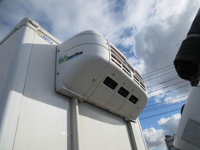 フォワード 　ワイドボデー　東プレ製　キーストン　エアサス　冷凍機型式ＸＶ４２ＬＯＣ‐Ｕ　製造番号Ｈ１７１６７３　上物年式２０１７年９月（12枚目）