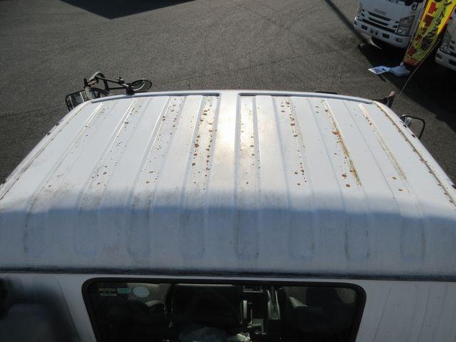 フォワード 新明和製石油ローリー 消防書類完備 マンホール蓋3個 給油ホース、ホースリール、給油ガン付き 4KL 上物年式(同年式)2011年10月 類別第4類 品名第2石油類、第3石油類、灯油、軽油、重油(17枚目)