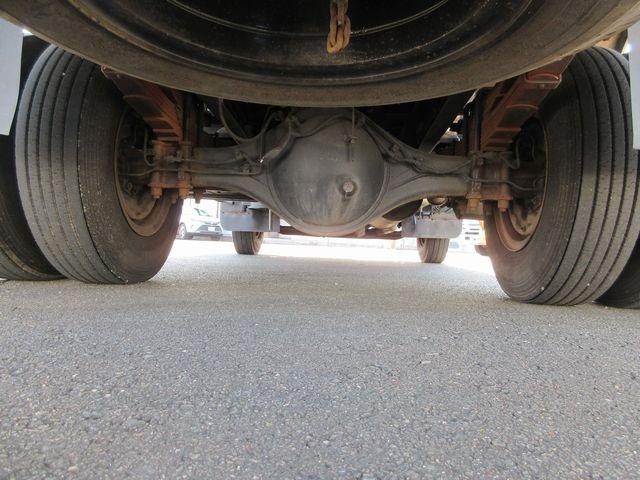 フォワード 新明和製石油ローリー 消防書類完備 マンホール蓋3個 給油ホース、ホースリール、給油ガン付き 4KL 上物年式(同年式)2011年10月 類別第4類 品名第2石油類、第3石油類、灯油、軽油、重油(37枚目)