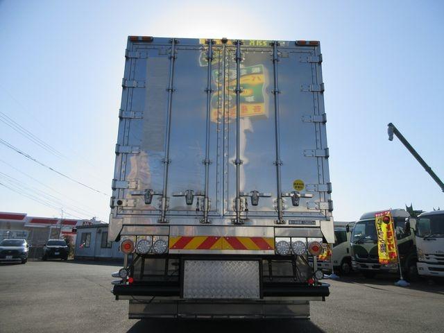 ギガ 　チップ運搬車　スライドデッキ　２５ｔ　リアダンパー付き　４００ＰＳ　喜多村製ボデー（２０１５年６月製造）新明和製スライドデッキ（製造年２０１５年５月）（9枚目）