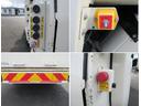 　上物新明和製回転板式パッカー車　容積６．４立米　汚水タンク付き　スペア吊り欠　連続切り替えスイッチ付き　緊急停止ボタン及び緊急停止スイッチ付き　オートマ　床後方鉄板２重張り（24枚目）