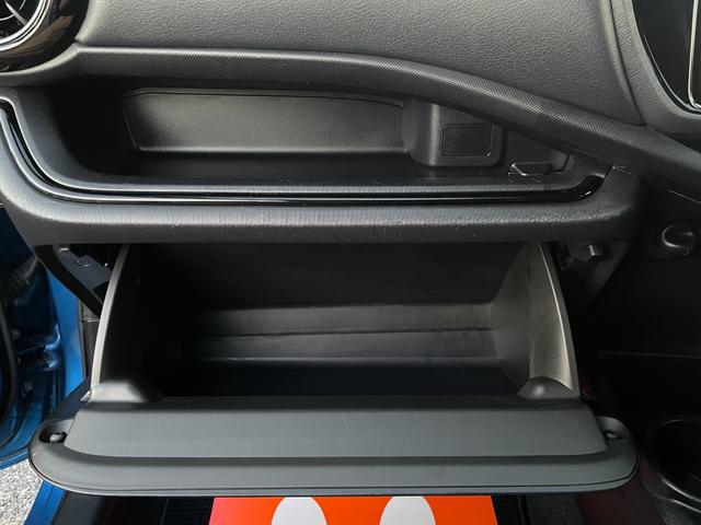 アクア Ｘ－アーバン　ソリッド　全国対応保証付き／ナビ・ＴＶ／Ｂｌｕｅｔｏｏｔｈ／バックモニター／ハーフレザー／シートヒーター／ナノイーＡＣ／ルーフレール／コーナーセンサー／セーフティセンス／Ａハイビーム／プッシュＳ／スマートキー／（38枚目）