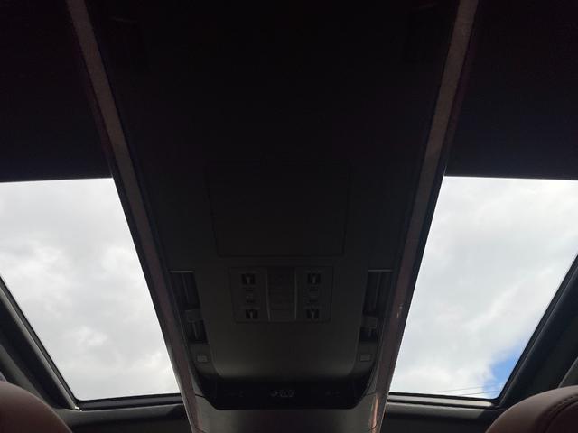 ヴェルファイア Z プレミア 登録済未使用車/ターボ8AT/ユニバーサルS/後席モニター/純正ナビ・TV/パノラミックビュー/ムーンルーフ/両側電動スライド/Pバックドア/Dインナーミラー/HUD/BSM/シートベンチレーション/(32枚目)