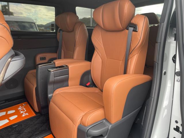 ヴェルファイア Z プレミア 登録済未使用車/ターボ8AT/ユニバーサルS/後席モニター/純正ナビ・TV/パノラミックビュー/ムーンルーフ/両側電動スライド/Pバックドア/Dインナーミラー/HUD/BSM/シートベンチレーション/(41枚目)