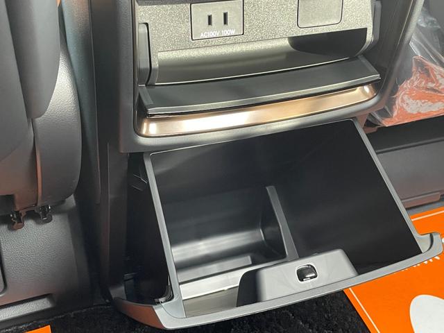 ヴェルファイア Z プレミア 登録済未使用車/ターボ8AT/ユニバーサルS/後席モニター/純正ナビ・TV/パノラミックビュー/ムーンルーフ/両側電動スライド/Pバックドア/Dインナーミラー/HUD/BSM/シートベンチレーション/(68枚目)