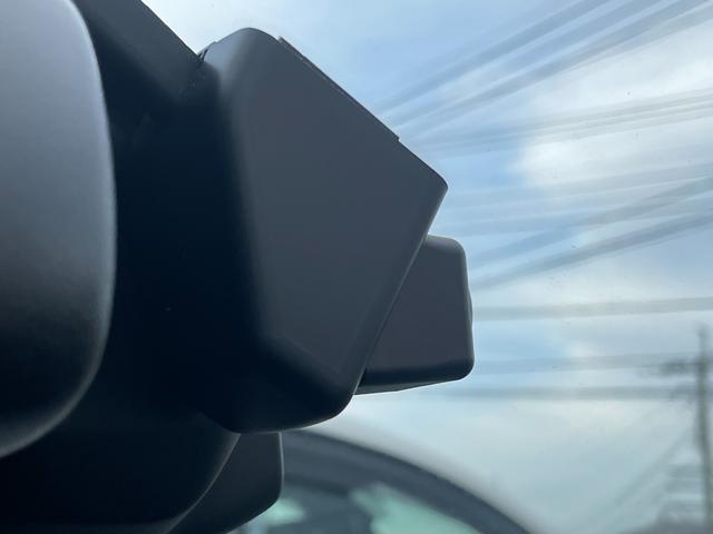 �J�����ʑ̌^�h���C�u���R�[�_�[�̓t�����g�K���X���X�b�L�������ĉ��K�ł���