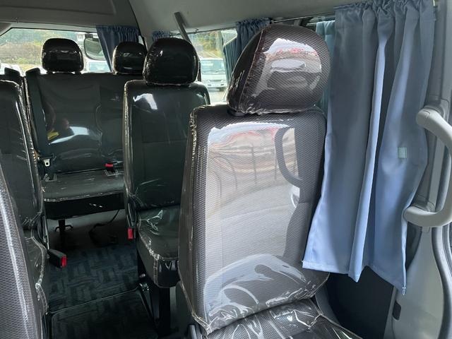 �e���Ȃɂ́A�Ռ��J�[�e�����t���Ă���܂����ď�̏������������J�b�g���Ă���܂���