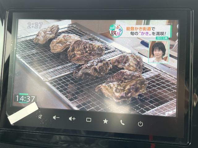 スペーシアカスタム ハイブリッドXSターボ 届出済未使用車/全国対応保証付き/純正9インチナビ・TV/スズキコネクト対応通信機装着車/全周囲モニター/Bluetooth/両側パワースライド/LEDヘッド/シート・ステアリングヒーター/HUD/(13枚目)