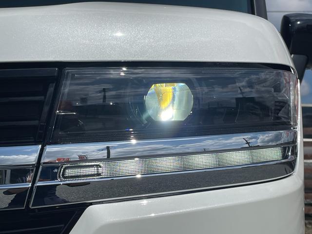 スペーシアカスタム ハイブリッドXSターボ 届出済未使用車/全国対応保証付き/純正9インチナビ・TV/スズキコネクト対応通信機装着車/全周囲モニター/Bluetooth/両側パワースライド/LEDヘッド/シート・ステアリングヒーター/HUD/(44枚目)