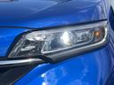 LEDヘッドライト付きですので大変明るいですよ☆夜間のドライブも安心してお楽しみください☆曇りもなく大変綺麗な状態です☆